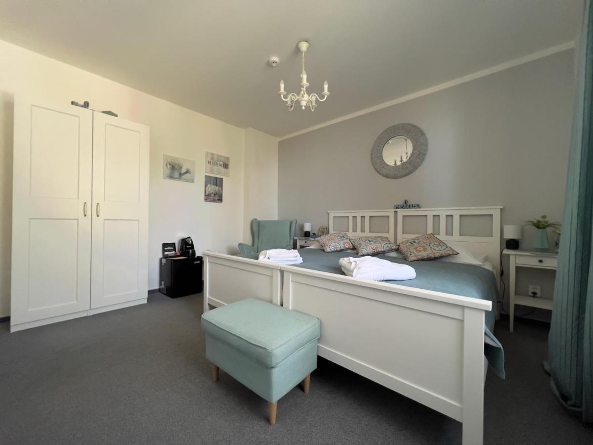 Na Krasne Vyhlidce Hotel Olsina ภายนอก รูปภาพ