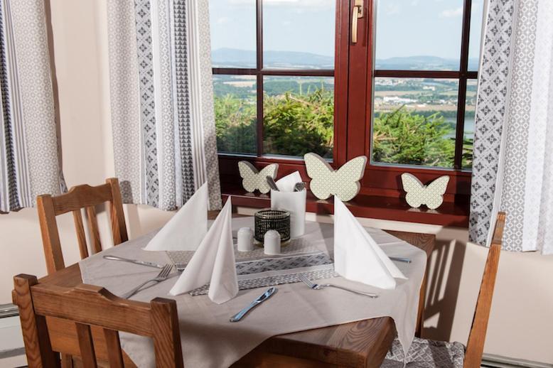 Na Krasne Vyhlidce Hotel Olsina ภายนอก รูปภาพ